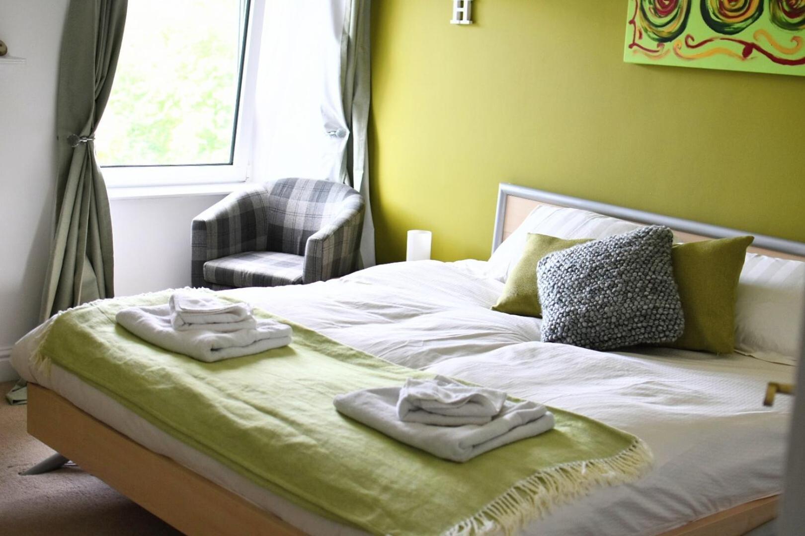 Eaton House Hotell Pembroke Eksteriør bilde