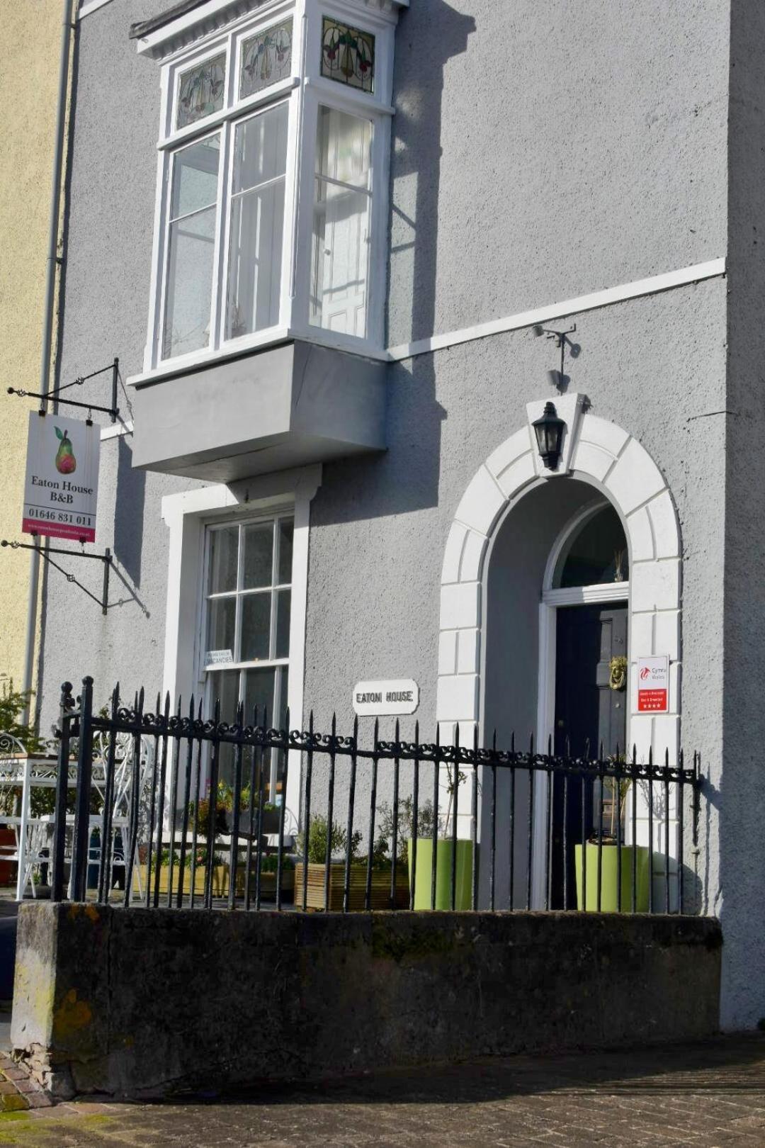Eaton House Hotell Pembroke Eksteriør bilde