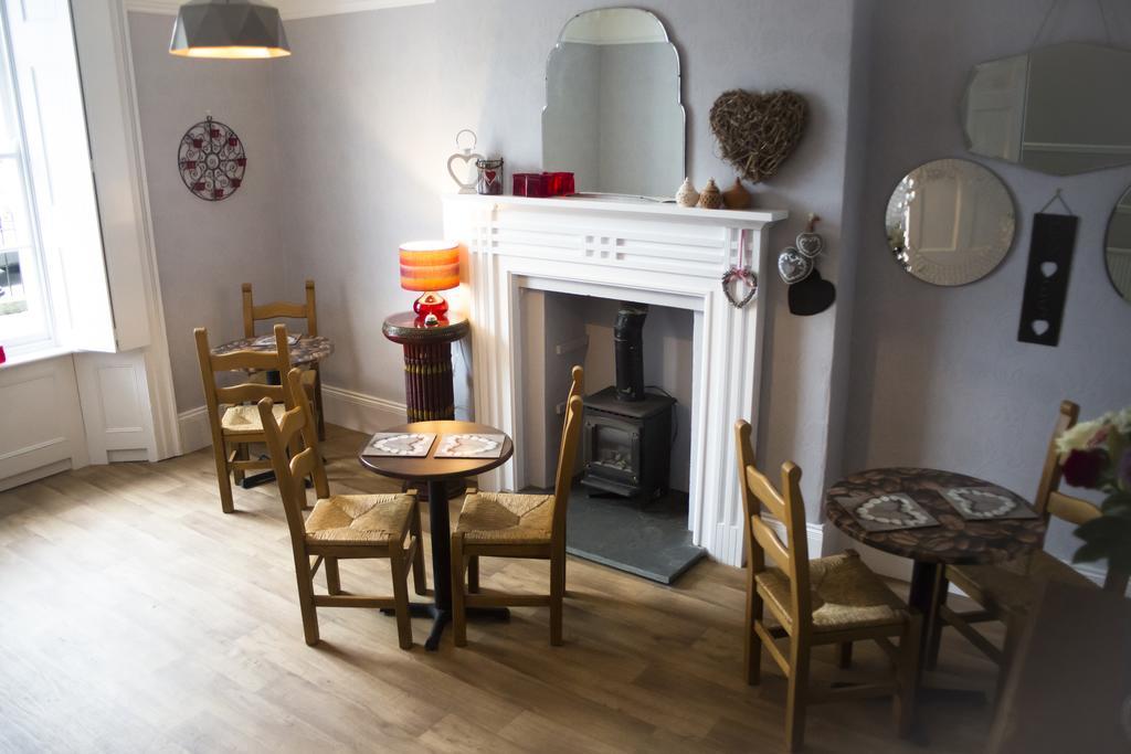 Eaton House Hotell Pembroke Eksteriør bilde