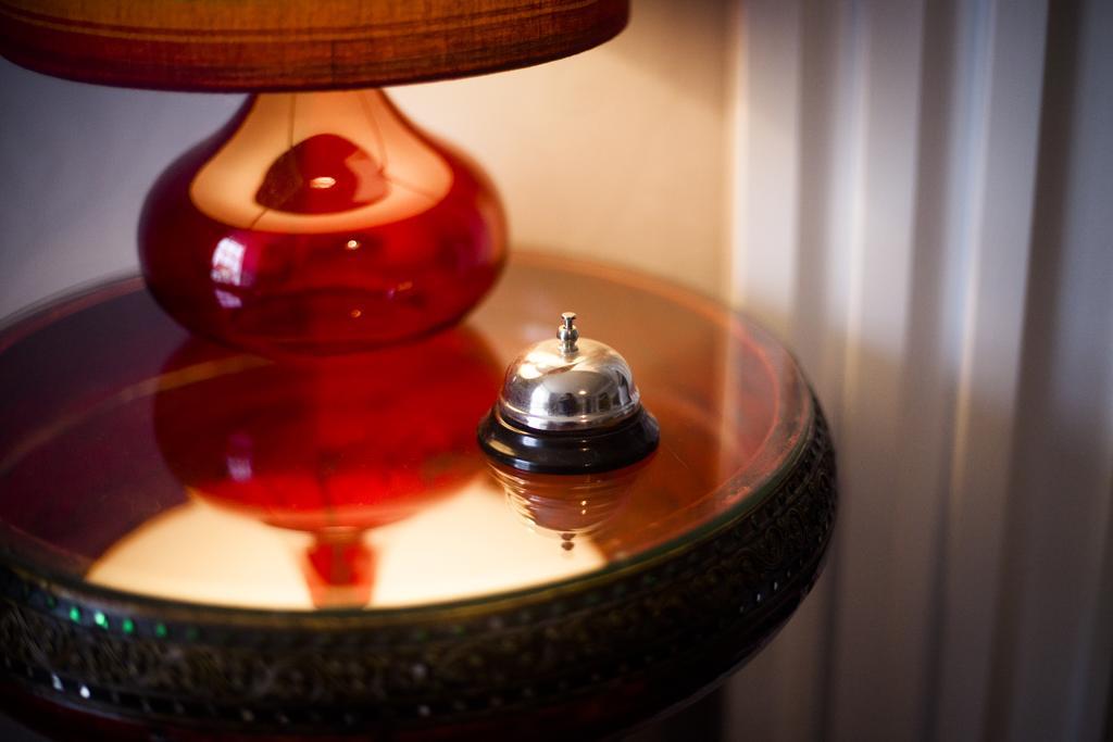 Eaton House Hotell Pembroke Eksteriør bilde