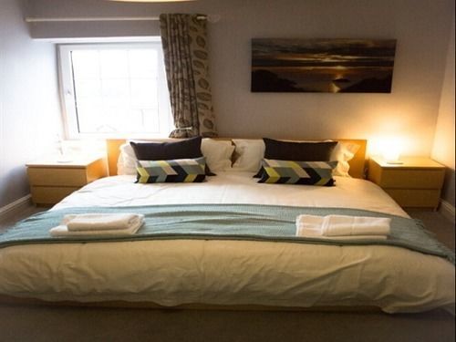 Eaton House Hotell Pembroke Eksteriør bilde